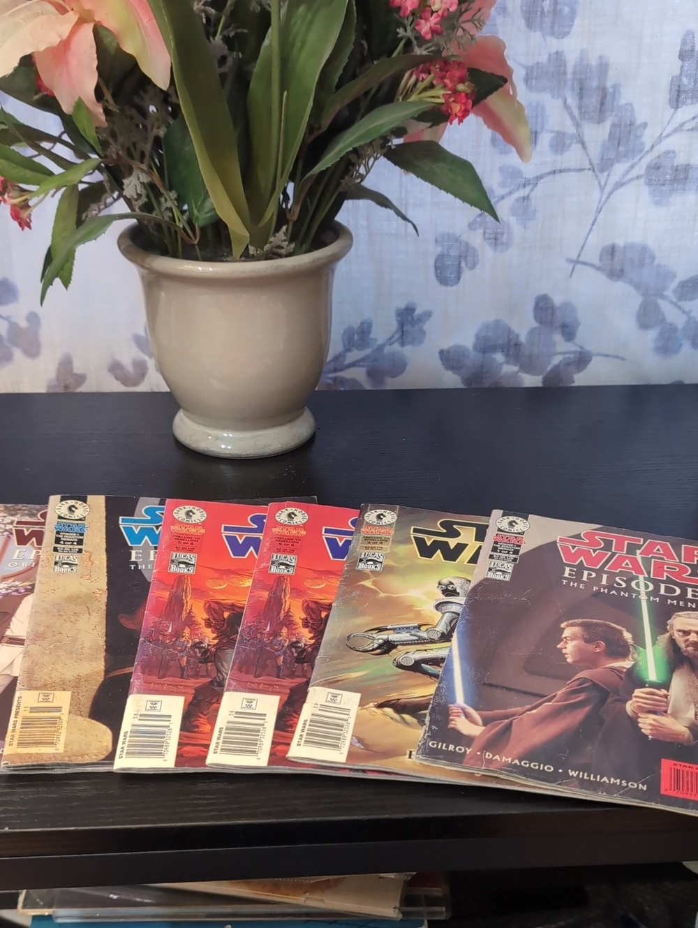 Star Wars Coffee Table Comic Set - Red, Blue, Yellow, Brown Covers